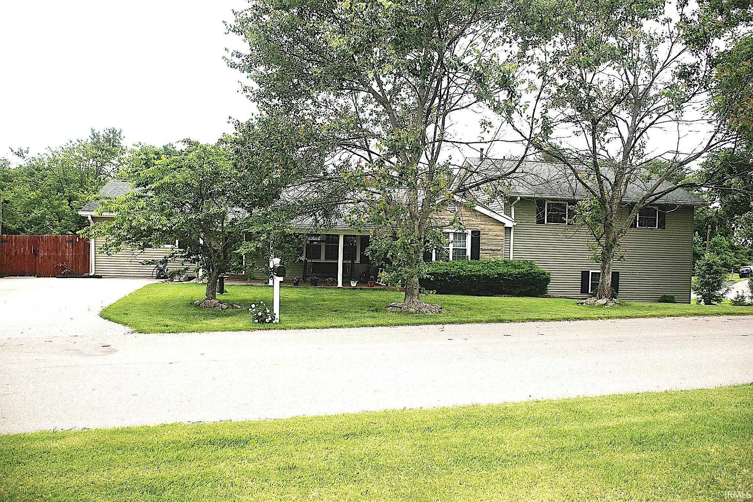 129 Edgewood Dr photo 1