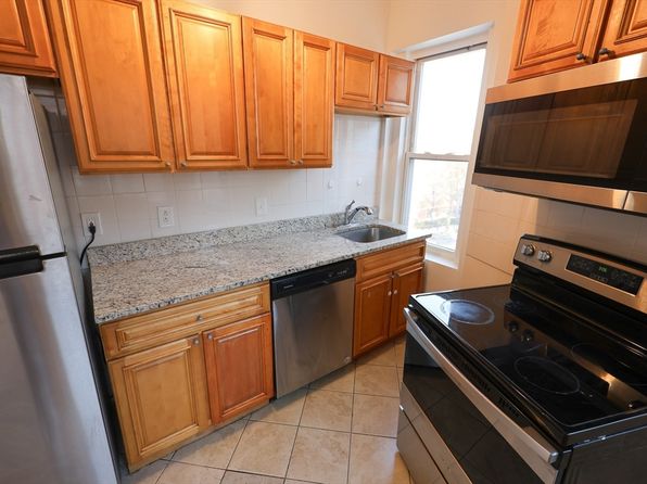 1 Kenilworth St APT 3