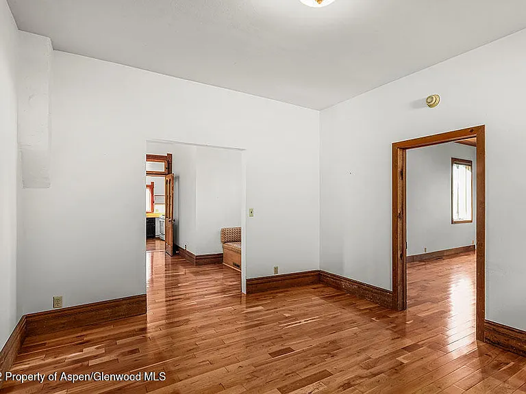 235 E Homestead Dr — Photo 10