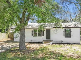 712 Reagan St, Frankston, TX