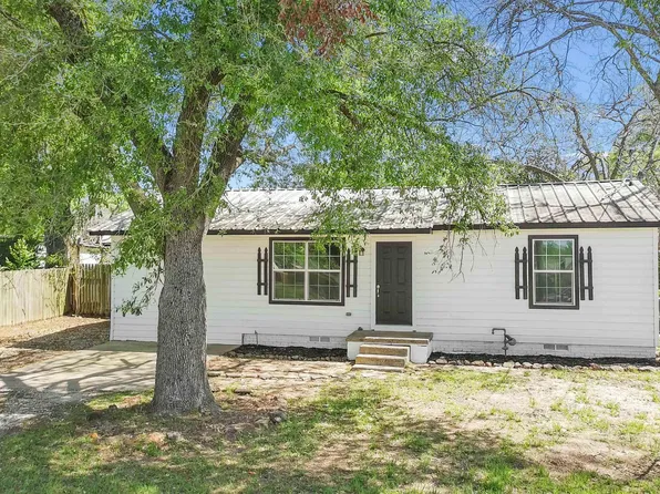 712 Reagan St, Frankston, TX 75763