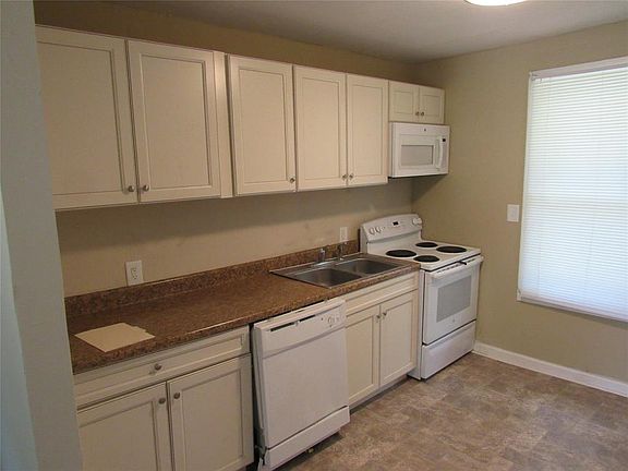 4th image of 1307 W 10th St #1309