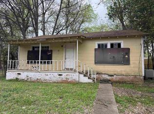 108 N Paul St, Gladewater, TX 75647