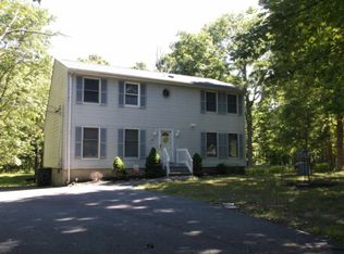154 Caribou Rd, Dingmans Ferry, PA 18328