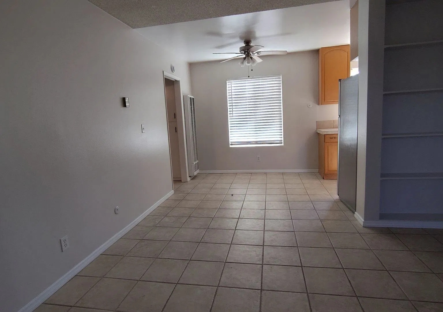 Don't miss this charming apartment in one of San Diego's most sought-after beach communities. Enj... — Photo 3