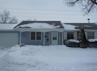 924 Harvest Dr NW, Cedar Rapids, IA 52405