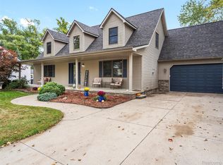 332 E Gates St, Romeo, MI 48065