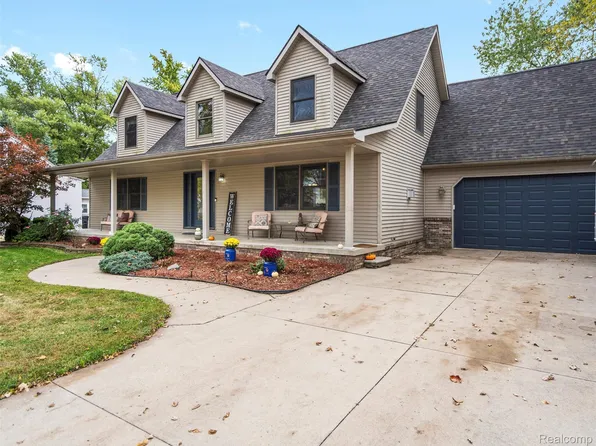 332 E Gates St, Romeo, MI 48065