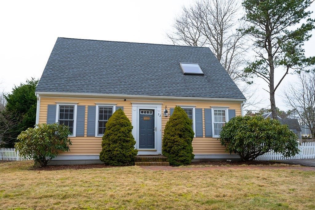 22 Castle Ln, Sandwich, MA 02563 Zillow