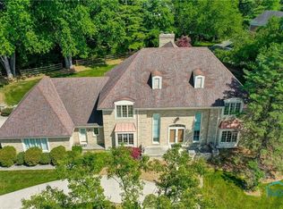 2516 Challedon Ct, Ottawa Hills, OH 43615