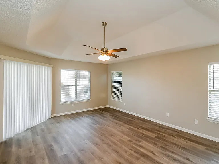 3948 Heavenside Ct — Photo 10