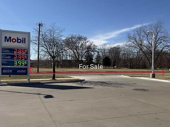 4th image of 13001 E Forteen Mile Rd