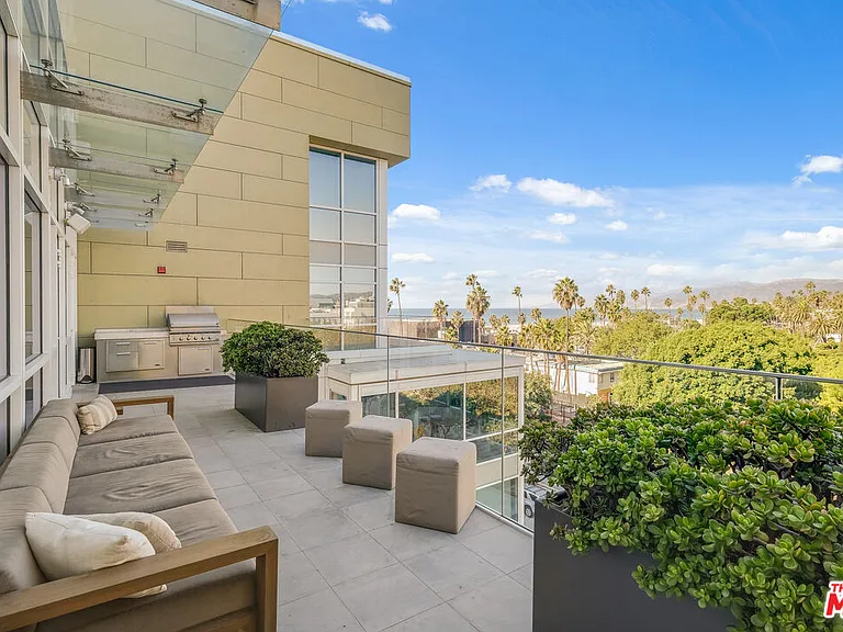 1705 Ocean Ave #206 — Photo 34