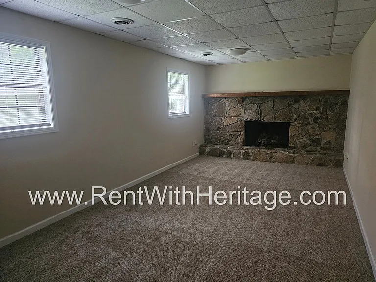 7268 Milam Rd — Photo 37