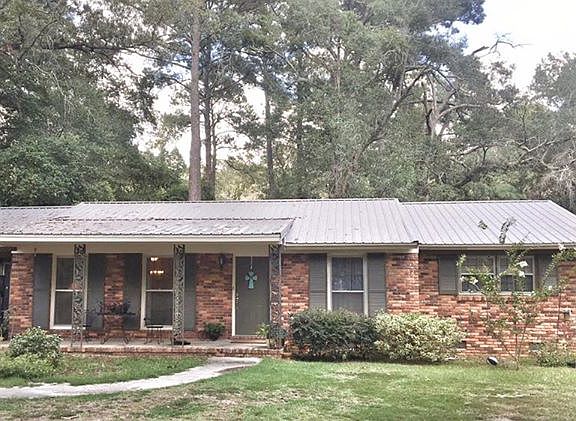 2nd image of 1020 Greenwood Dr
