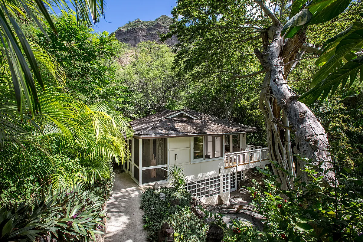 Photo 2 of 22 - 3000 Makalei Pl - Honolulu, HI Steps down to the base of Diamond Head, house is surrounded by lush greenery and no neighboring around. - 3000 Makalei Pl