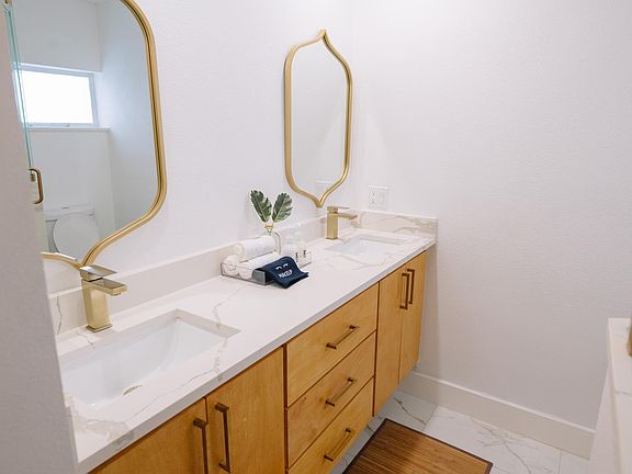 4th image of 3611 Marsh Lane Pl