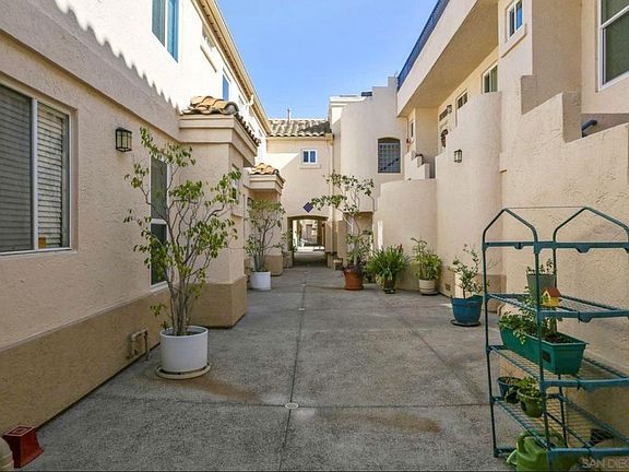 2nd image of 6221 Calle Mariselda