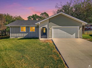 1320 Skyline Cir, Junction City, KS 66441