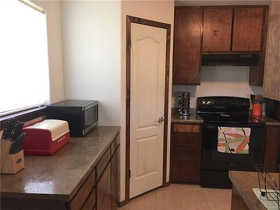 5th image of 121 Forest Lake Dr