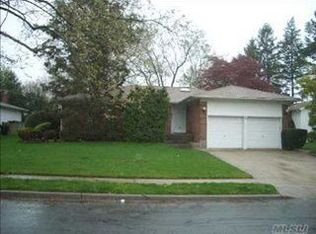 39 Orange Dr, Jericho, NY 11753