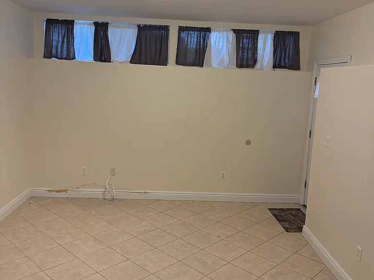 22 Woodvale Ave #1 — Photo 5