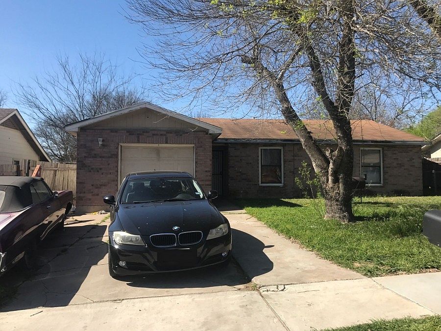 1st image of 6904 Colony Park Dr