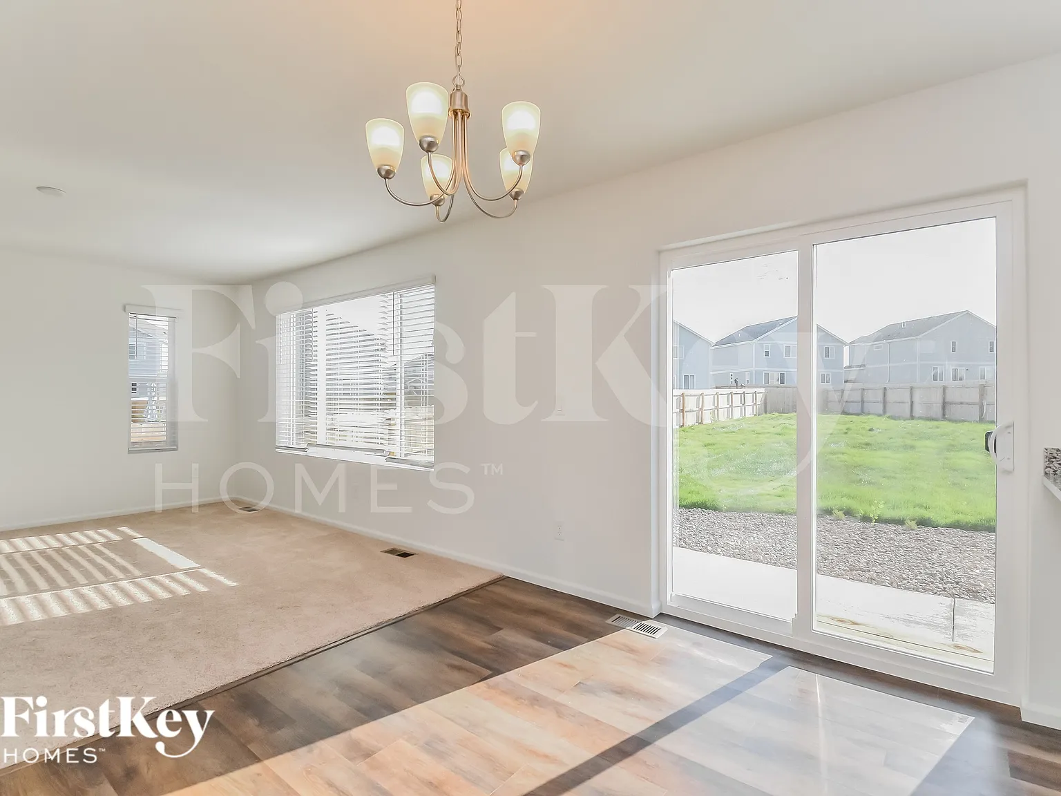 4 bed, 2.5 bath, 1643 sqft, $2,270 — Photo 3