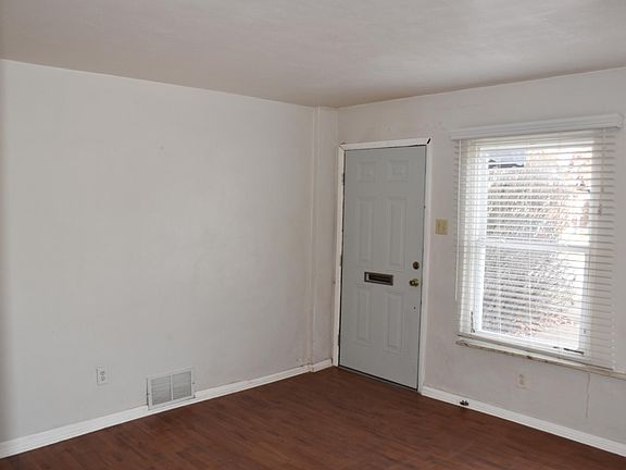 2nd image of 4002 Tholozan Ave #1F