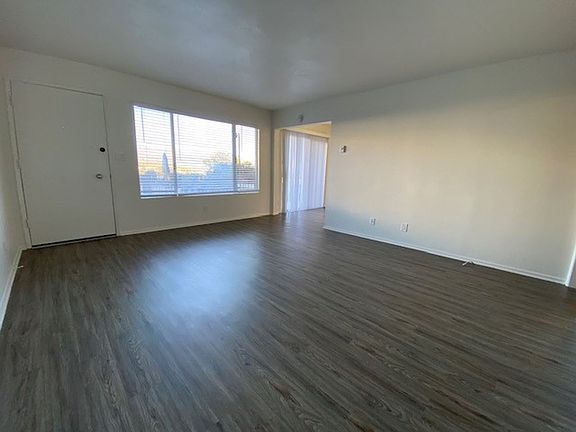 2nd image of 100 Oceano Ave APT 4