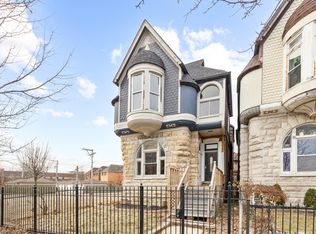 4162 S Lake Park Ave, Chicago, IL 60653