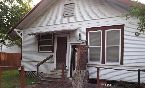 2nd image of 1584 Blanchette St