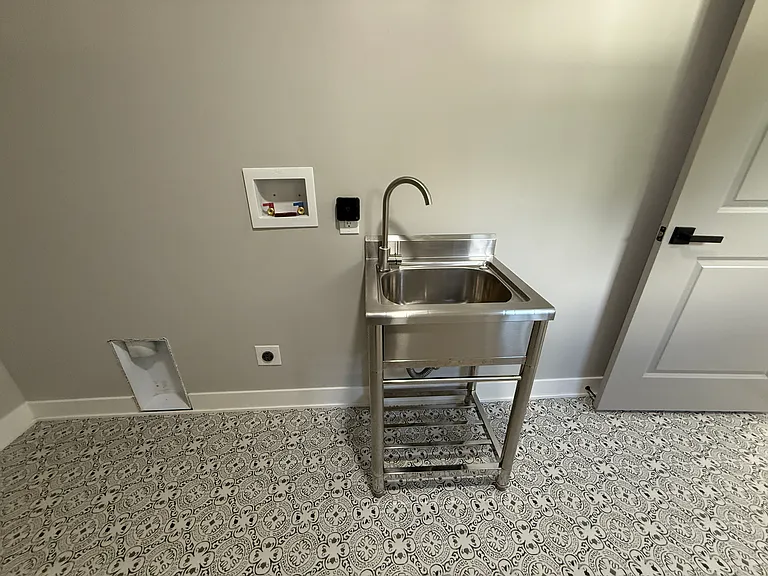 608 S Olive St — Photo 21