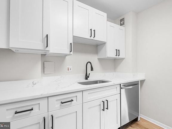 5th image of 5410 Connecticut Ave NW APT 403