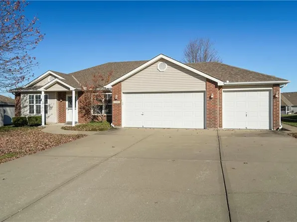 1106 Bristol Dr, Raymore, MO 64083
