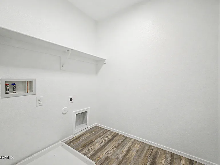 742 N 112th Dr — Photo 26