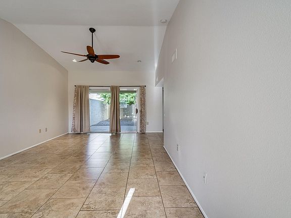 5th image of 18667 N Palomar Dr
