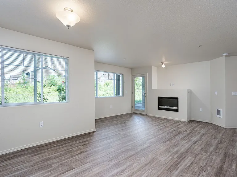 Live where you love at Edgewater Apartments — Photo 22