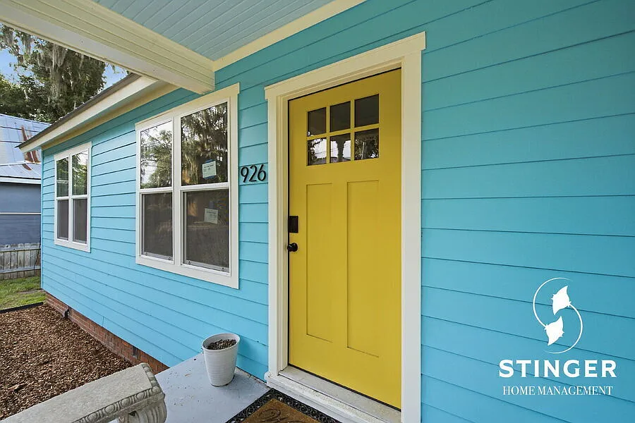 Fully Renovated 2 Bed / 1 Bath Unit For Rent in Port Royal — Photo 3