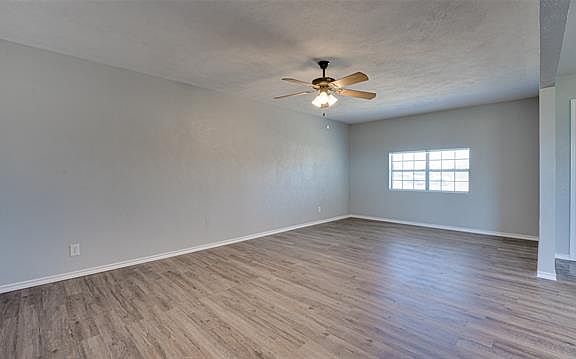 2nd image of 106 Lakeway Dr