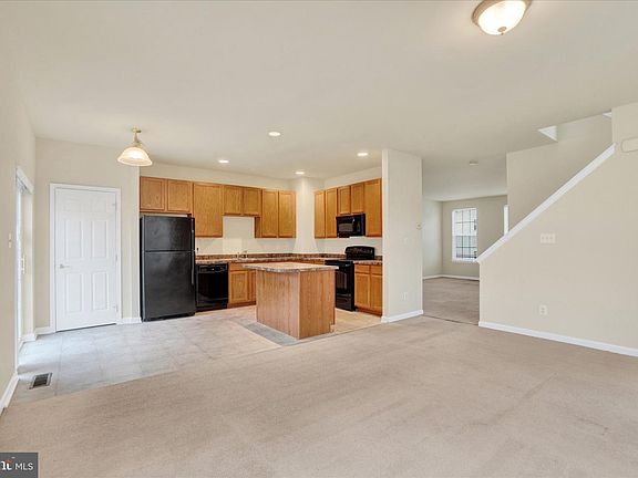 5th image of 2450 Walnut Bottom Rd #85