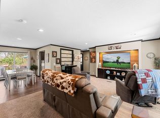 200 Lance Wood Drive, Kissee Mills, MO 65680