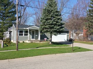 712 Jones St, Grand Ledge, MI 48837