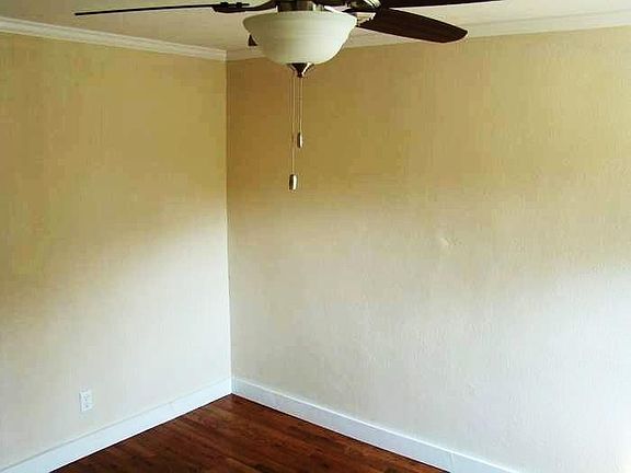 4th image of 327 S Lynn Ave APT 7