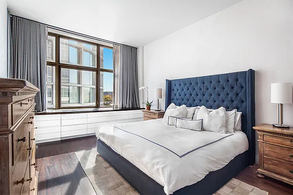 Sold by Sotheby's International Realty | media 22