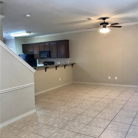 140 Forest Dr — Photo 3