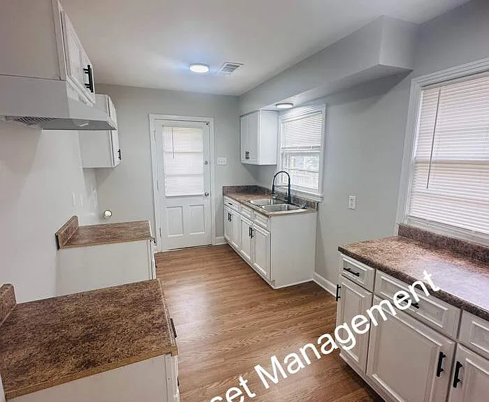 4678 Lynn Rd — Photo 5
