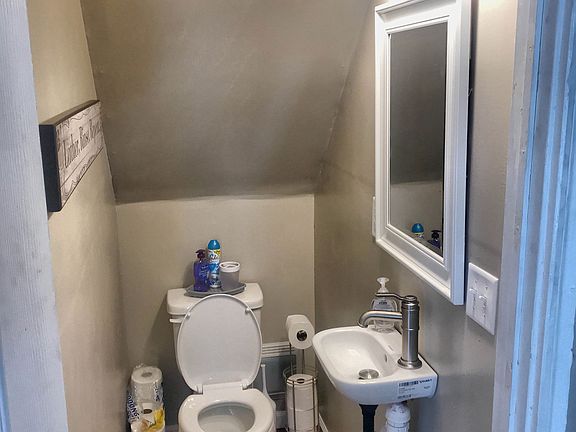 3rd image of 111 Herkimer St #3