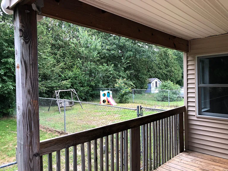 91 Airport Pkwy — Photo 4