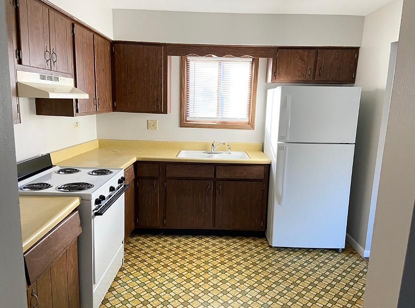 2nd image of 836 Gettysburg Dr #2